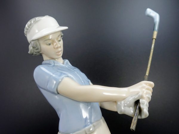 Figura porcelana jugador de Golf Nao by Lladró